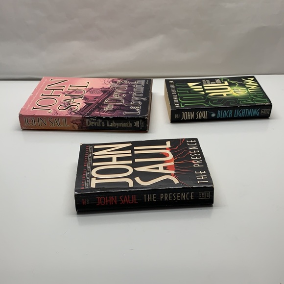 Lot 3 John Saul books paperback hardcover - Picture 8 of 11